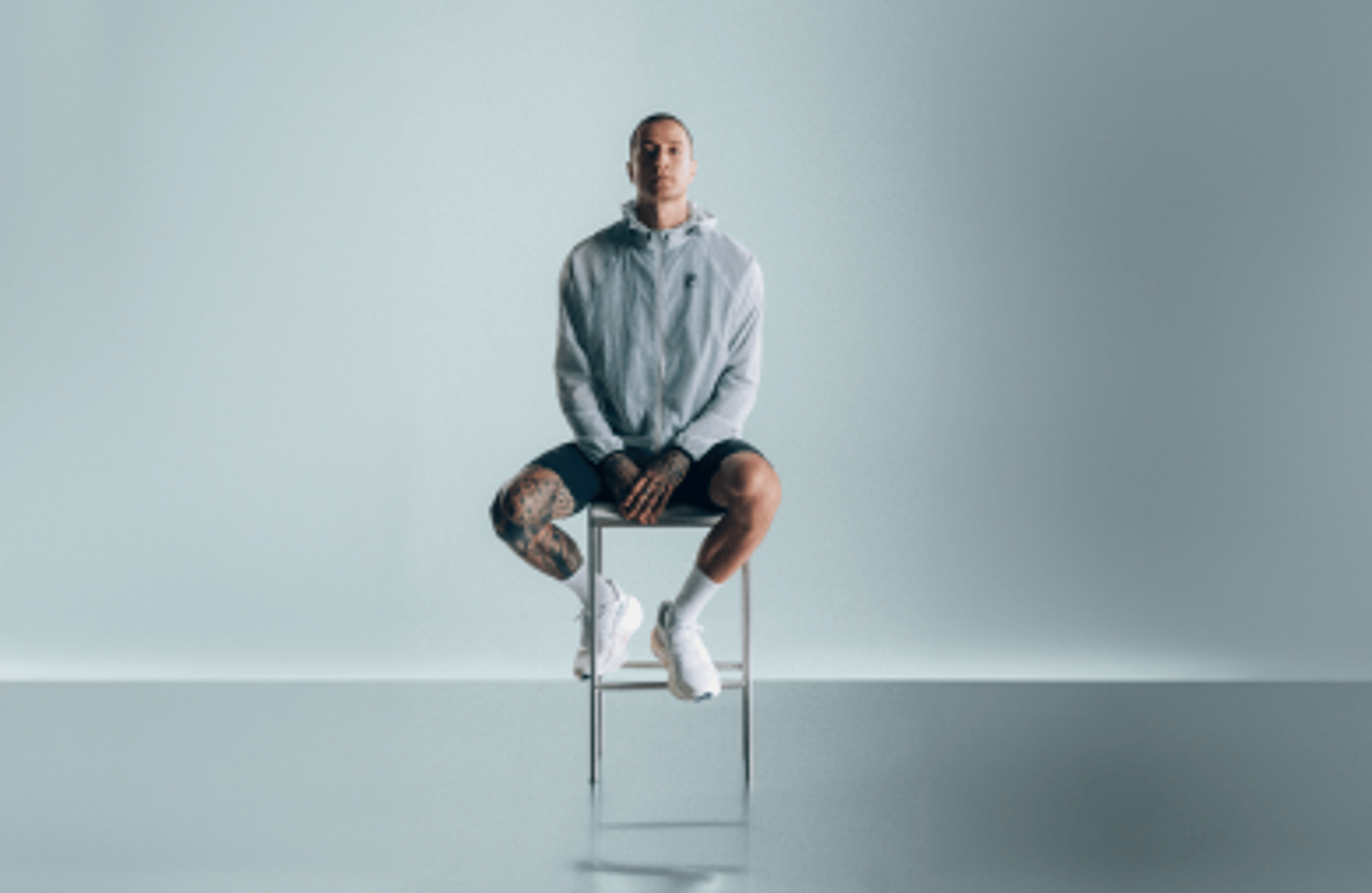 André Sanches, triatleta amador, correndo com produtos Fila